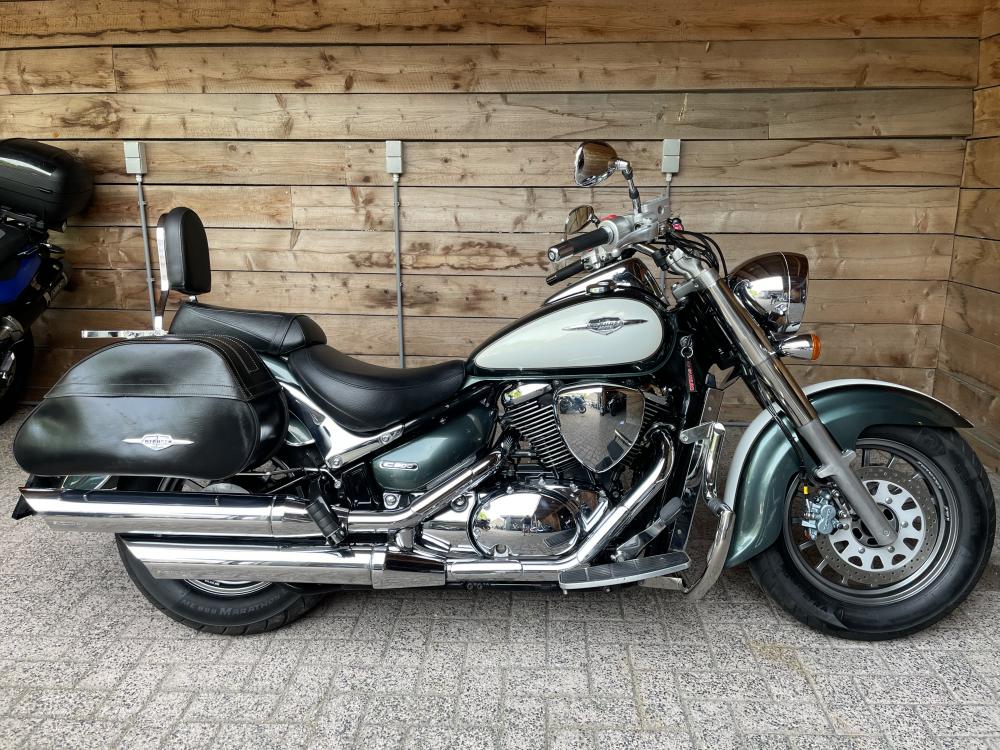 Suzuki Intruder C800