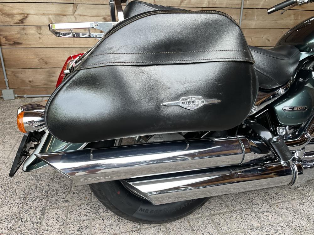 Suzuki Intruder C800